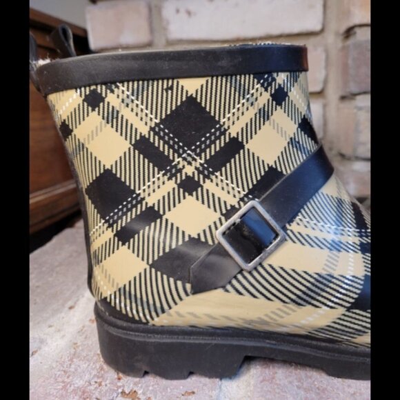 2 for $20 Capelli New York Rain Boots - Picture 4 of 7